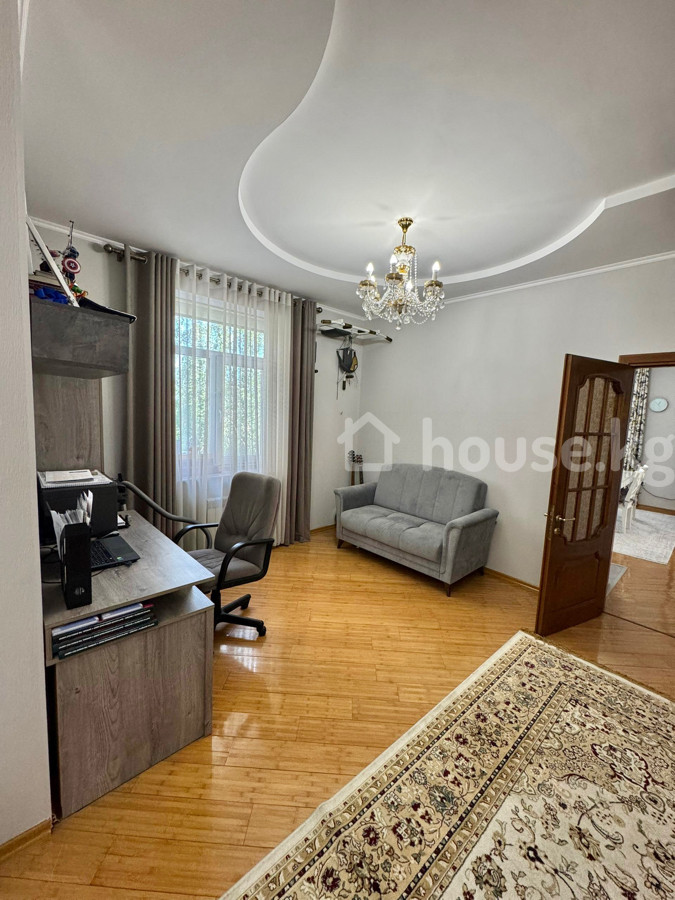 3-комн. кв., 180 м2 - 8