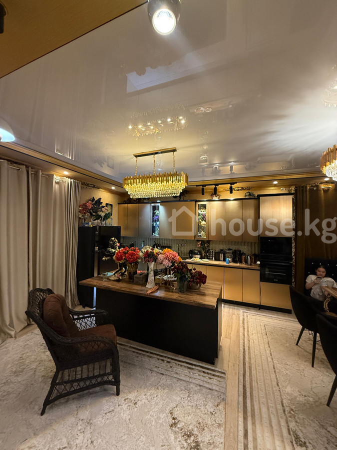 Дом, 6 и более комнат, 1000 м2 - 7