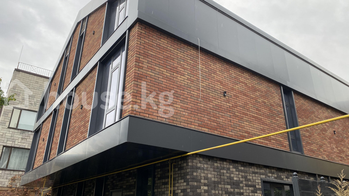 6 и более комнат кв., 272 м2