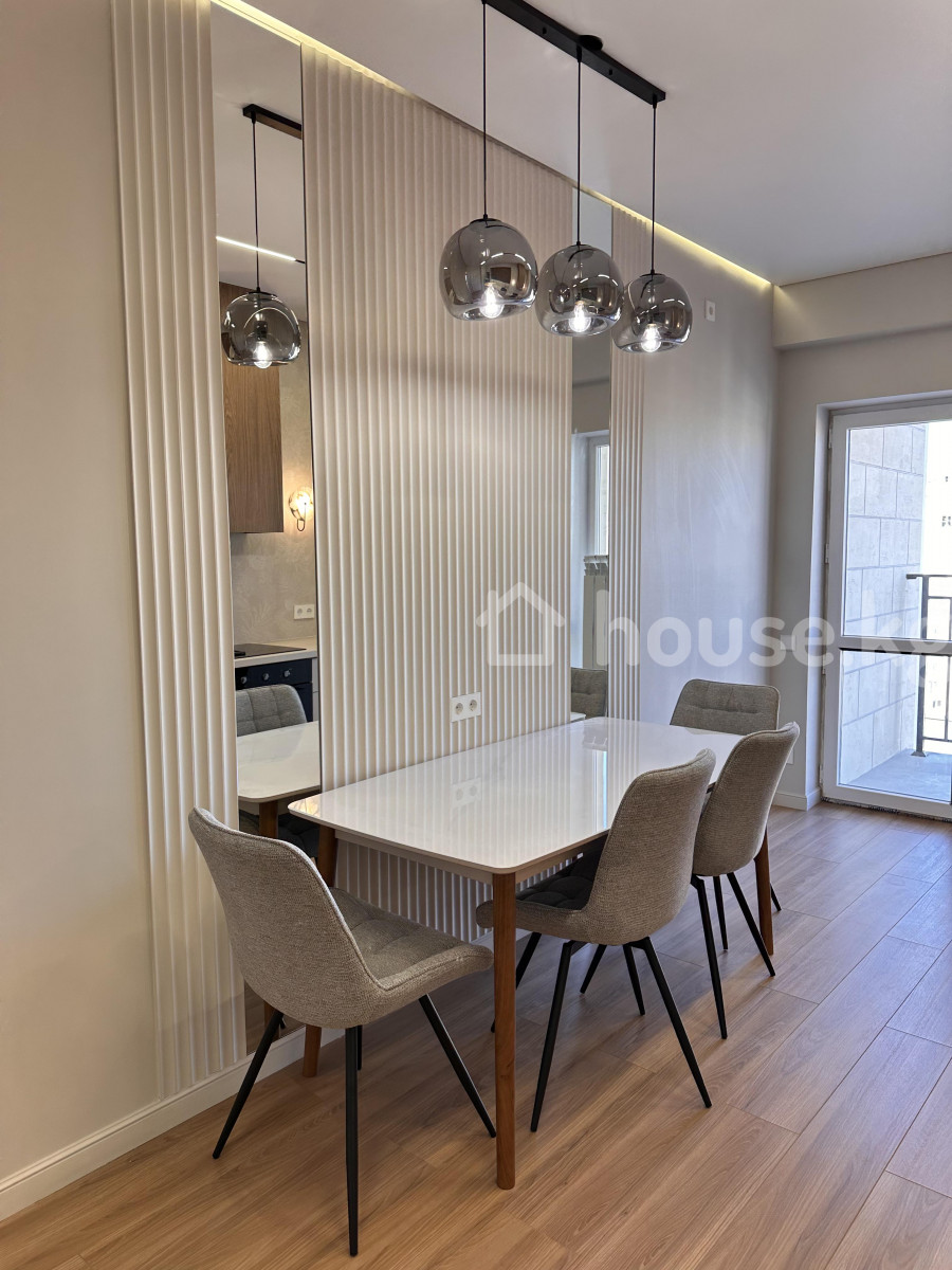 3-комн. кв., 100 м2 - 2